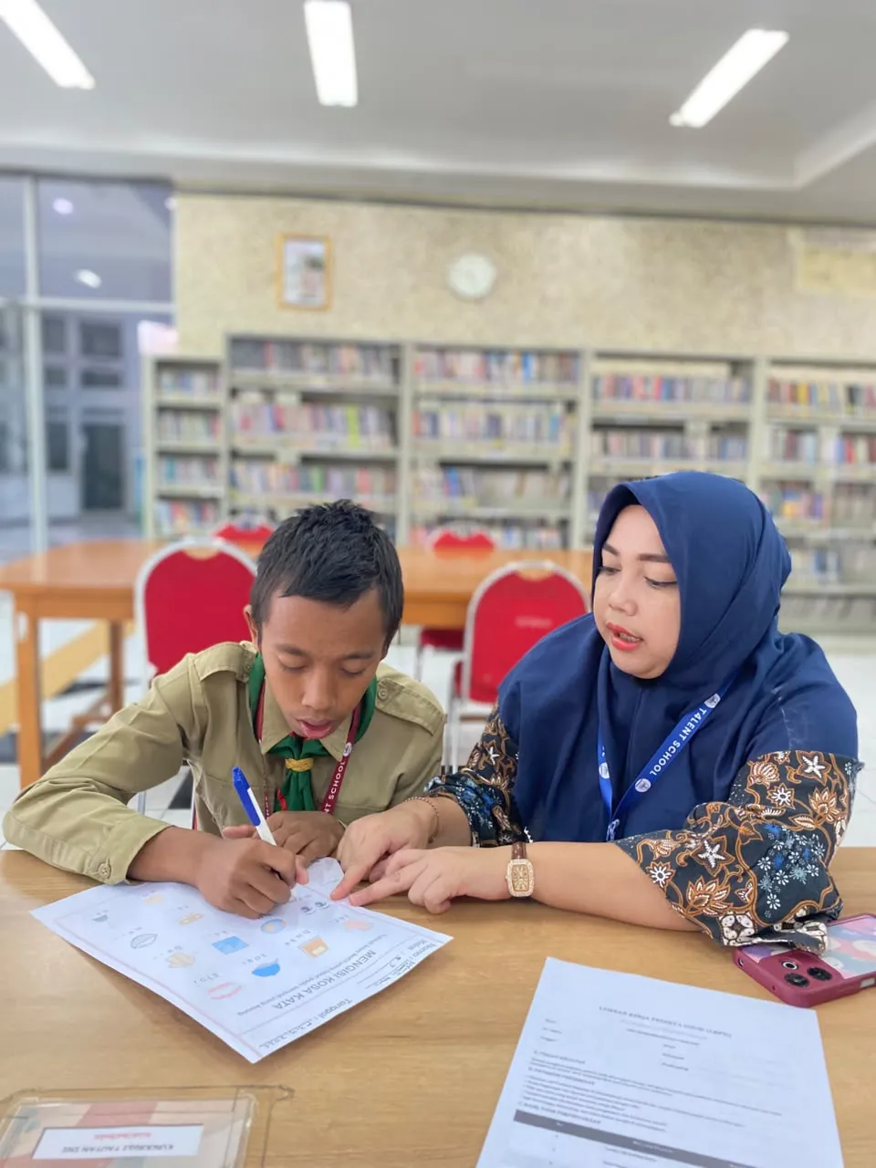 Pelepasan & Wisuda Siswa Kelas IX Penuh Haru